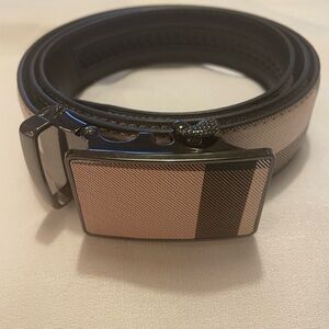 Stylish Black and Tan Belt